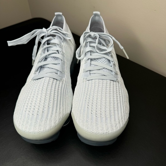 The Nike Air VaporMax Flyknit White Pure Size 10 1/2 - Main Image